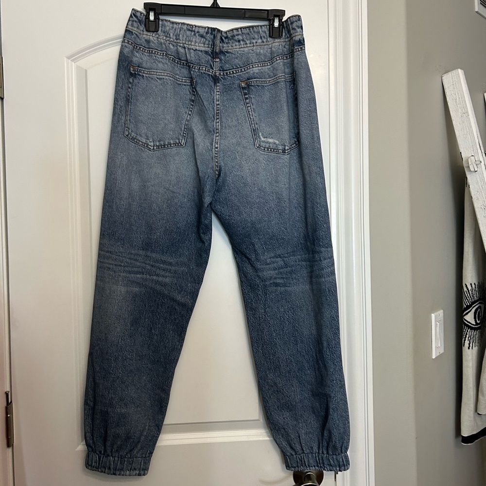 Women's Blue Denim Jeans - Picture 3 of 4